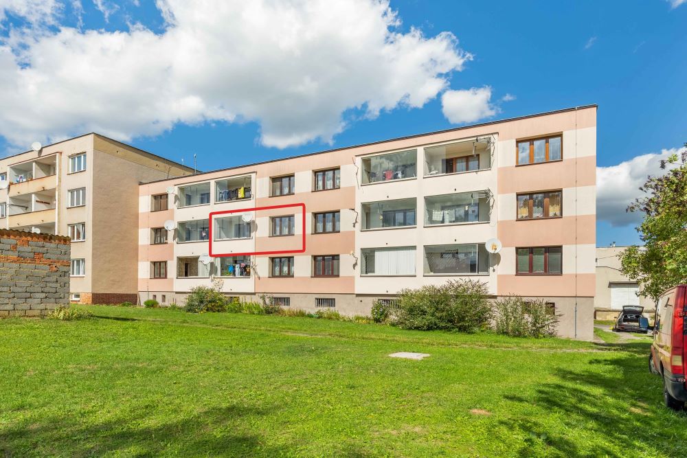Byt Hředle – pohled z ulice